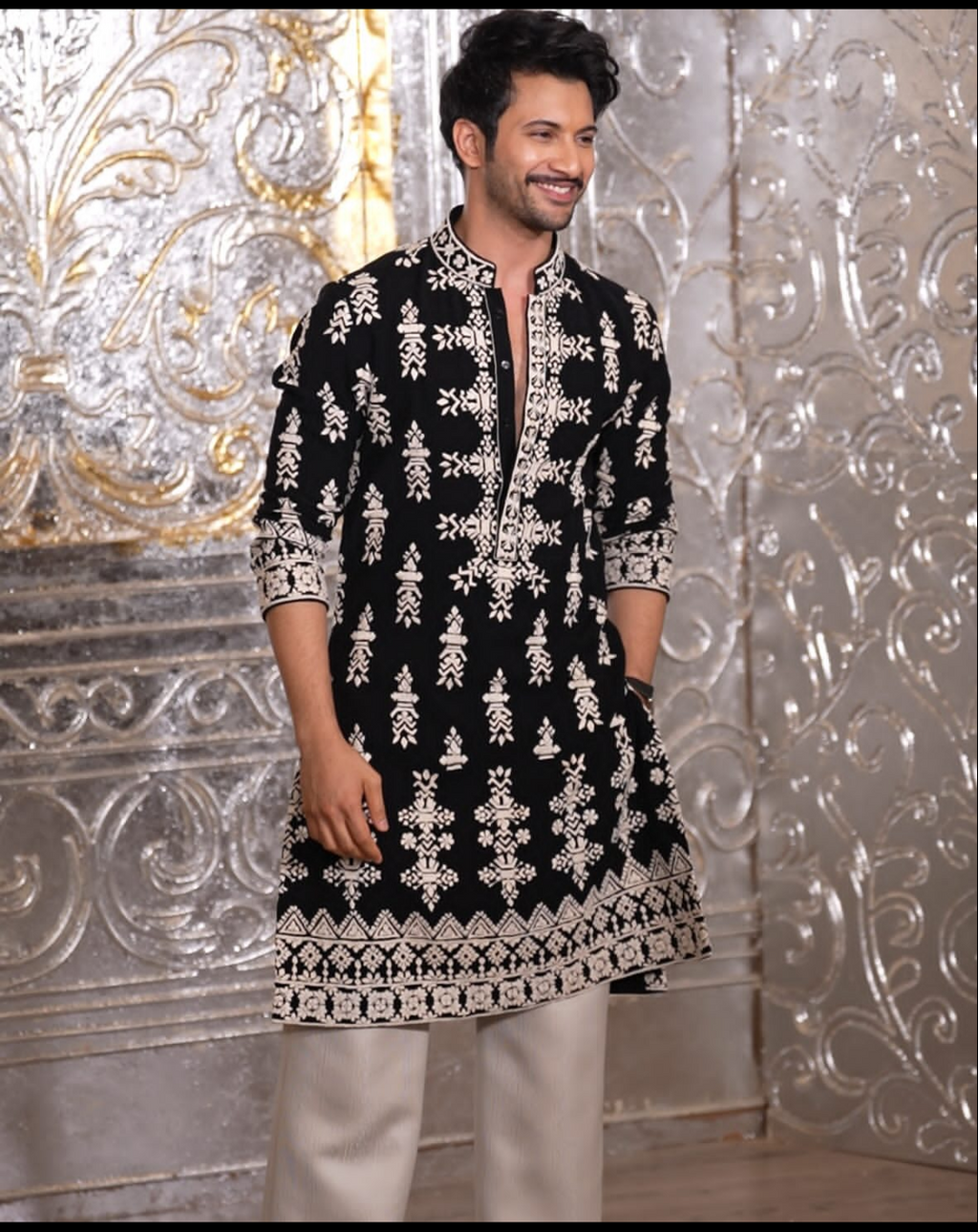 BLACK VELVAT KURTA With WHITE THERD  EMBROIDERY KURTA  PANT SET