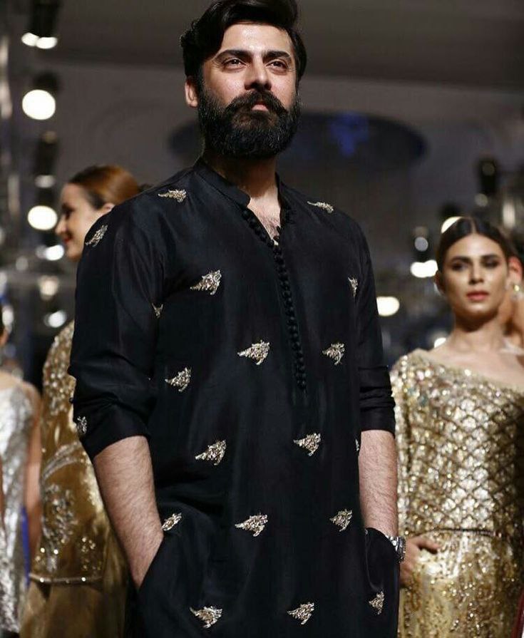 Black embroidered men's kurta with pajama, suitable for wedding and party wear, by Pravo Hammens Kurta.