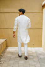 White Dragon Fly Embroidered Work Men's Kurta with Pajama