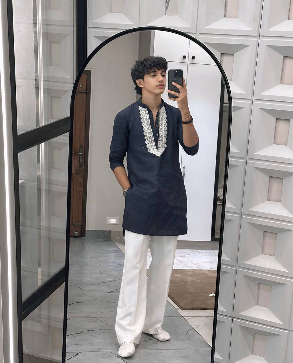 EMBROBLUE V NECK EMBROIDERED THRED KURTA WITH PAJAMA