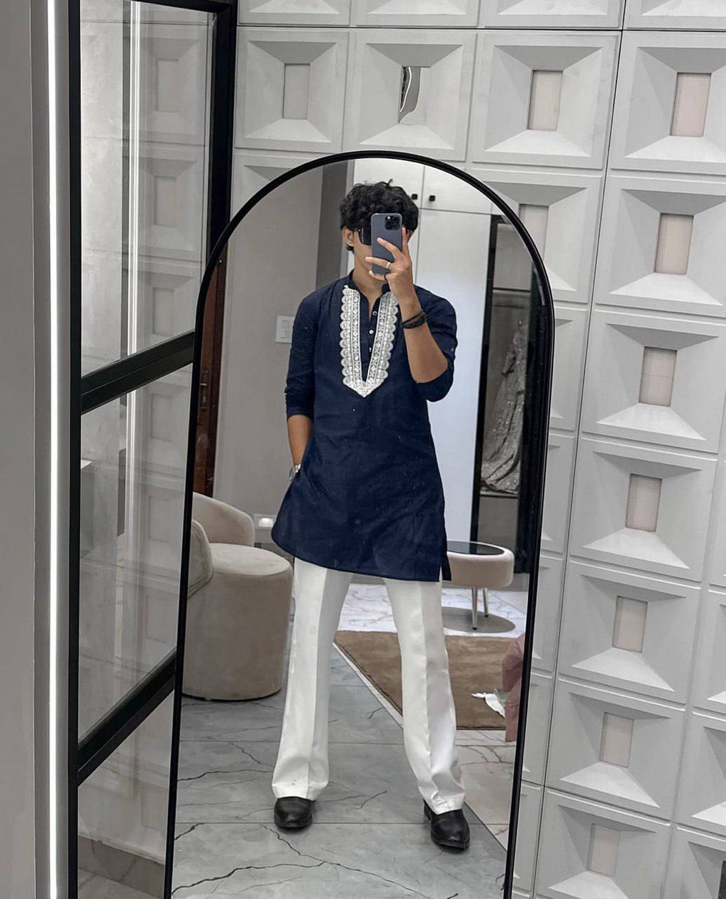 EMBROBLUE V NECK EMBROIDERED THRED KURTA WITH PAJAMA