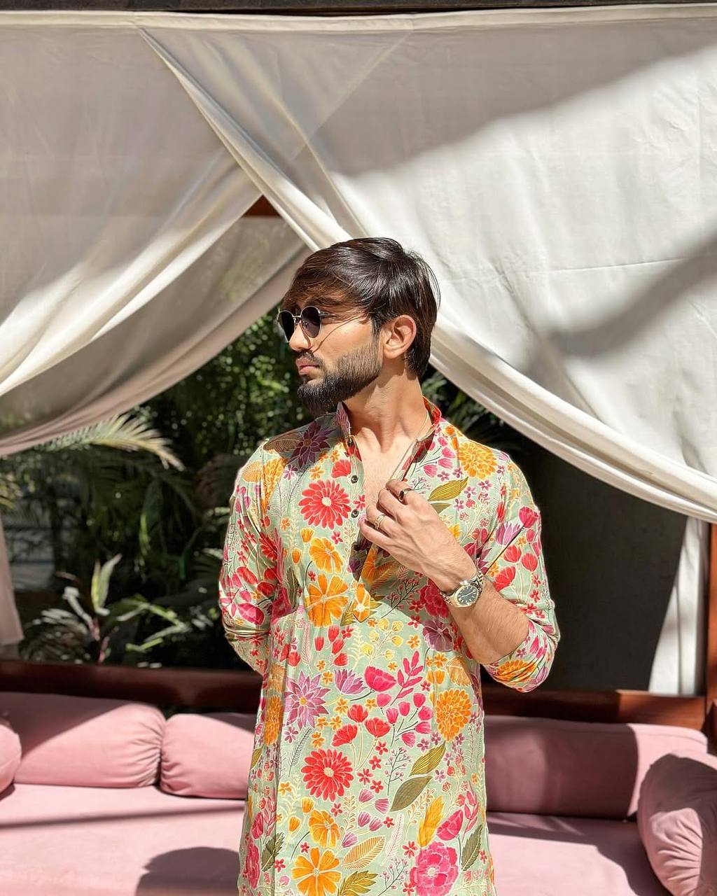 MULTI FLOWER PRINTED KURTA PAJAMA SET FOR MEN'S